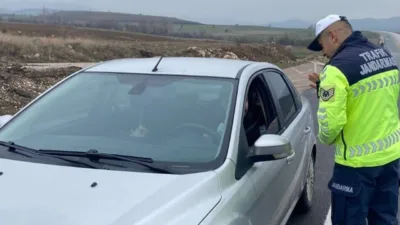 Yozgat İl Jandarma Komutanlığı'nın gerçekleştirdiği trafik denetimlerinde alkollü sürücülerle ilgili