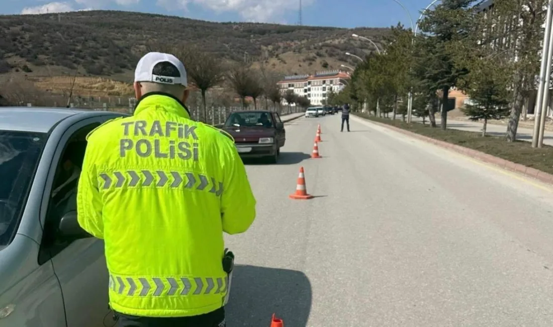 Akdağmadeni İlçe Emniyet Müdürlüğü, Ramazan Bayramı tedbirleri kapsamında denetimlerini sürdürdü.