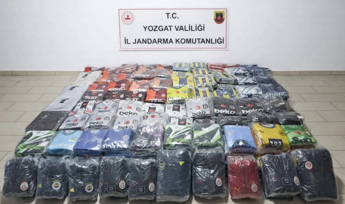 Yozgat İl Jandarma Komutanlığı, Kayseri'den Yozgat'a getirilen sahte spor ürünlerine