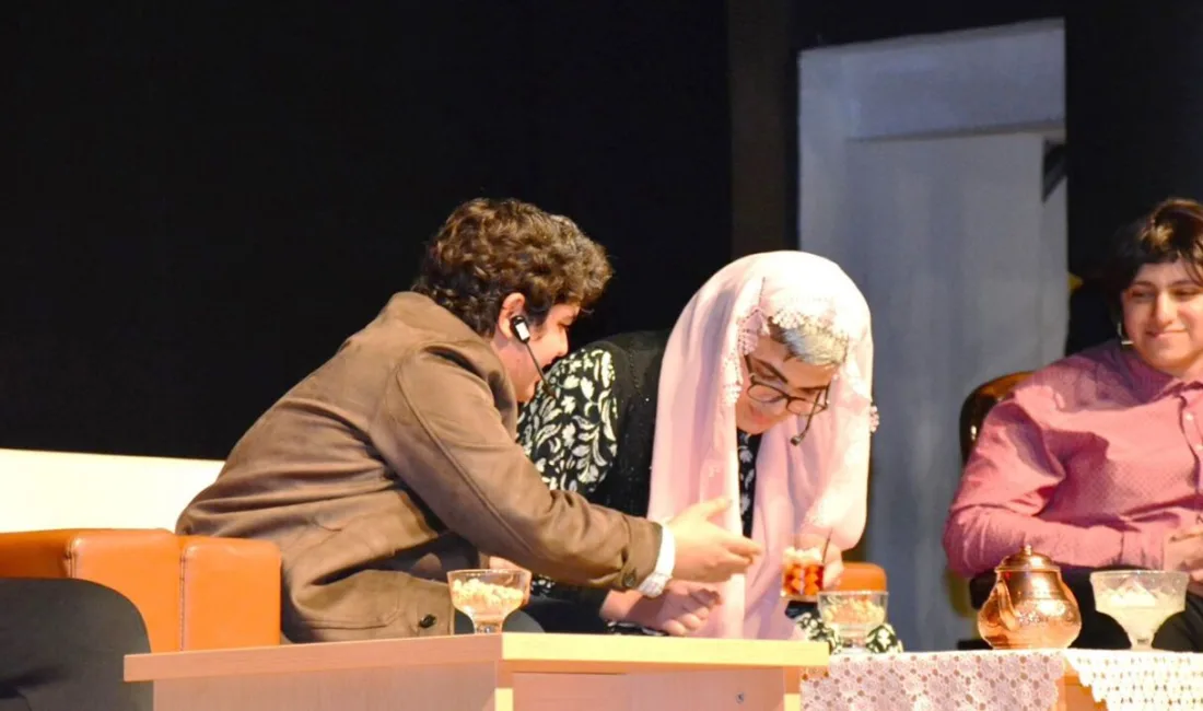 Yozgat Valiliği himayesinde düzenlenen tiyatro gösteriminde, Anadolu İmam Hatip Lisesi