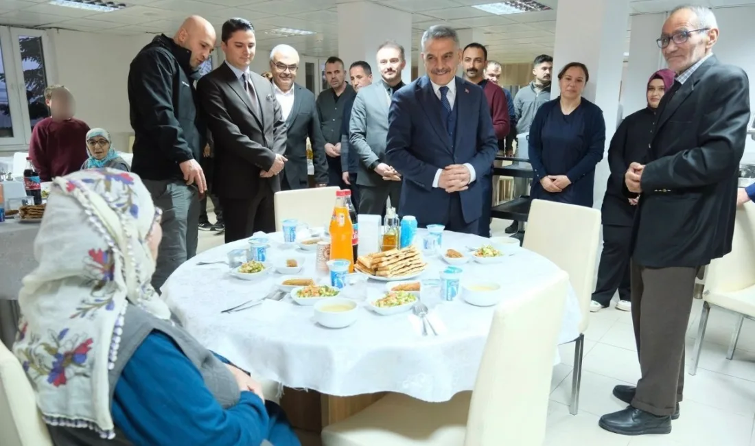 Yozgat Valisi Mehmet Ali Özkan, Ramazan ayında huzurevi sakinleri ve