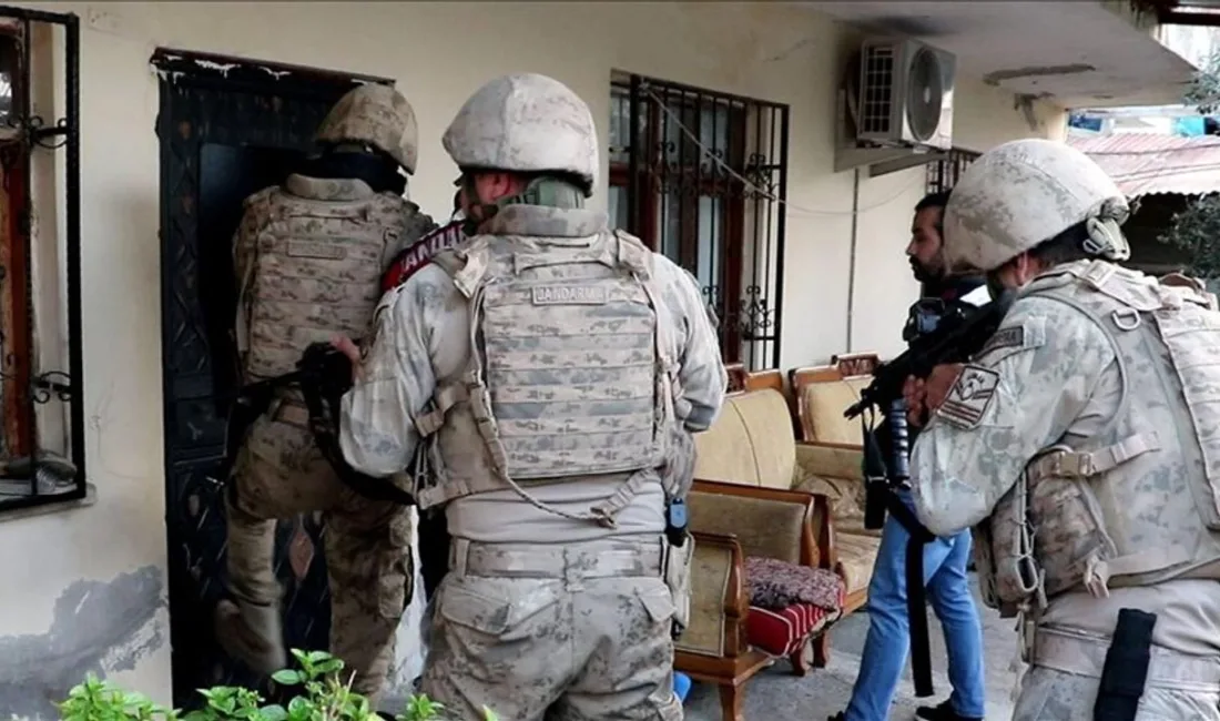 İçişleri Bakanlığı, silah kaçakçılarına yönelik düzenlenen operasyonlarda 404 şüphelinin yakalandığını