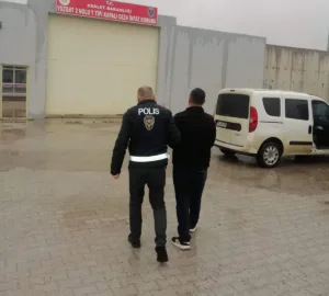 Yerköy İlçe Emniyet Müdürlüğü ekiplerinin aranan şahıslara yönelik çalışmasında, hakkında