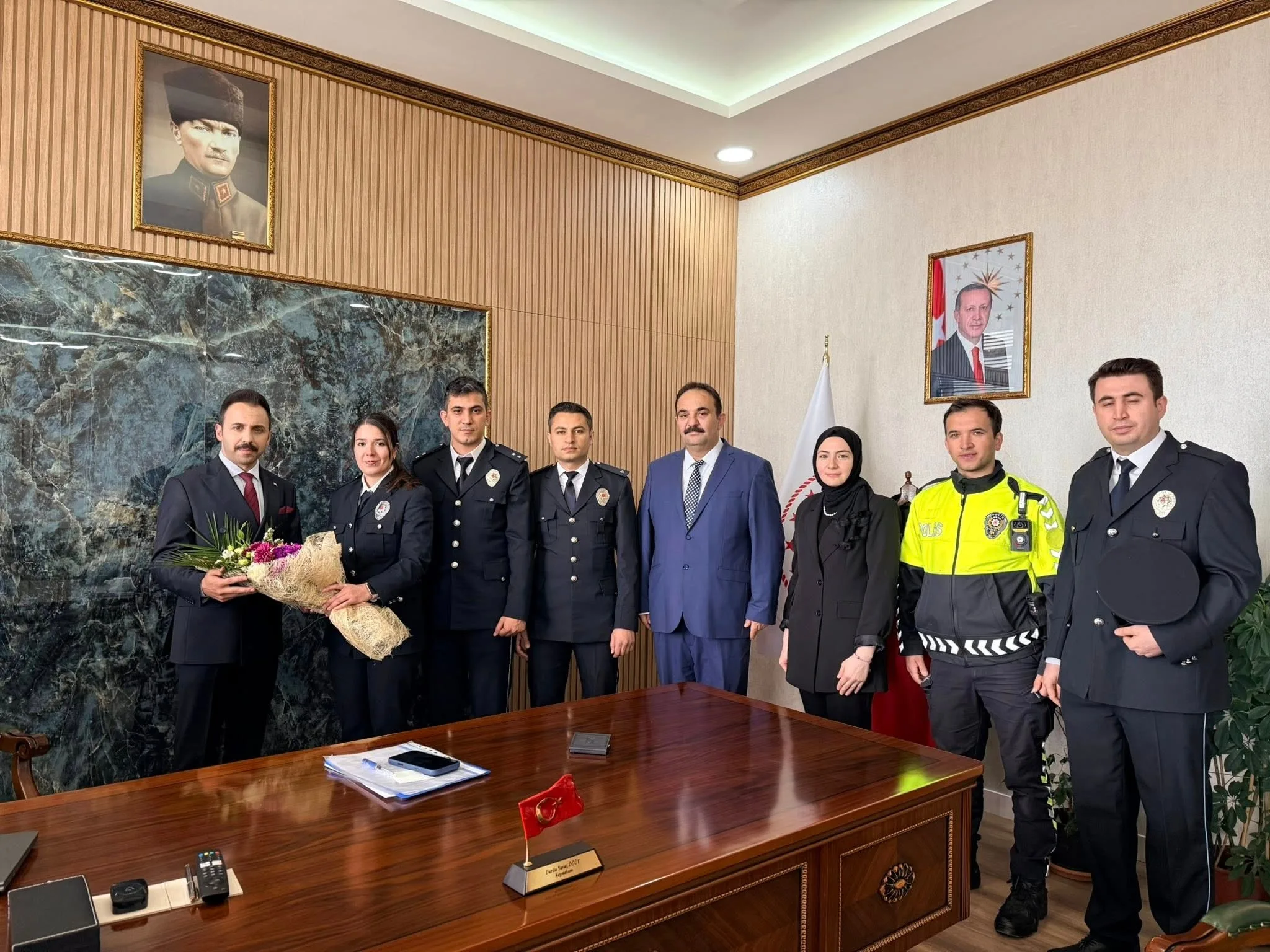 Çiçekdağı İlçe Emniyet Amirliği personeli, Polis Haftası kapsamında Kaymakam Durdu