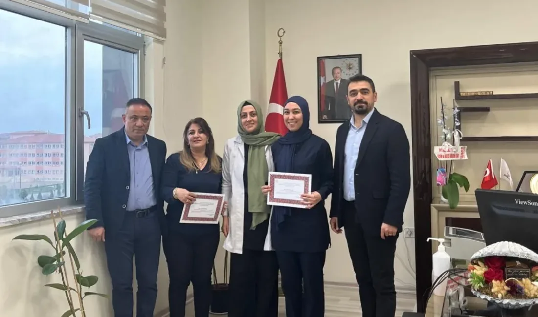 Yerköy Devlet Hastanesi’nde görev yapan tıbbi sekreterler, özverili çalışmaları nedeniyle