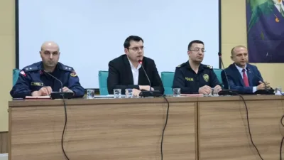 Kaymakam Mehmet Halis Aydın başkanlığında düzenlenen toplantıda, okul sağlığı ve