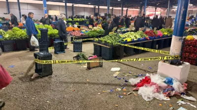 Yerköy ilçemizde kurulan pazar yerinde çıkan bıçaklı kavgada bir kişi