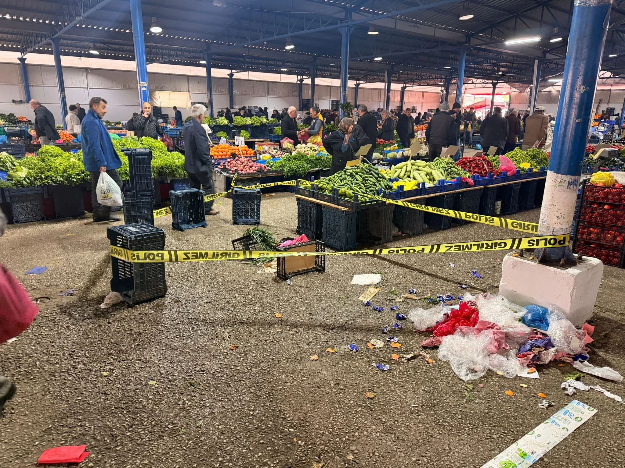 Yerköy ilçemizde kurulan pazar yerinde çıkan bıçaklı kavgada bir kişi