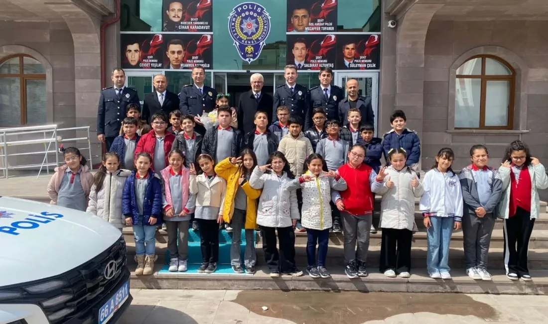 Yerköy İlçe Milli Eğitim Müdürlüğü öncülüğünde öğrenciler, öğretmenler ve idareciler