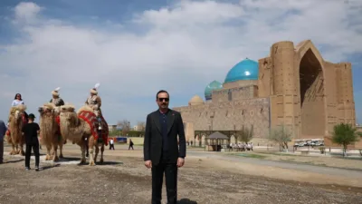 AK Parti Genel Başkan Yardımcısı Kürşad Zorlu, Hoca Ahmet Yesevi’nin