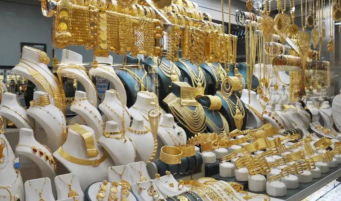 Küresel piyasalarda altının ons fiyatı 4 bin 808 dolardan işlem