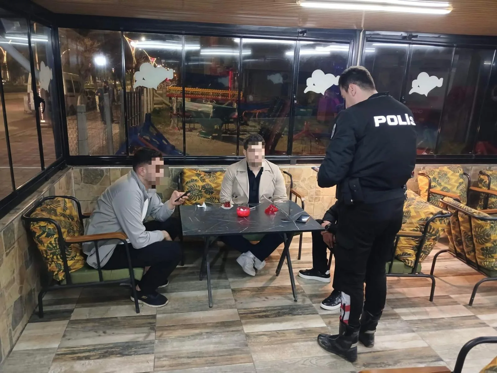 Yerköy İlçe Emniyet Müdürlüğü ekipleri tarafından gerçekleştirilen denetimlerde 74 kişi