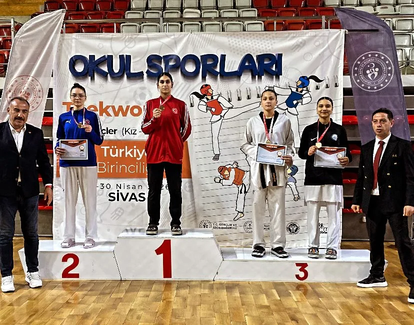 Yerköy Şehit Mehmet Tez Anadolu Lisesi öğrencisi Yasemin Ecrin Soldamlı,