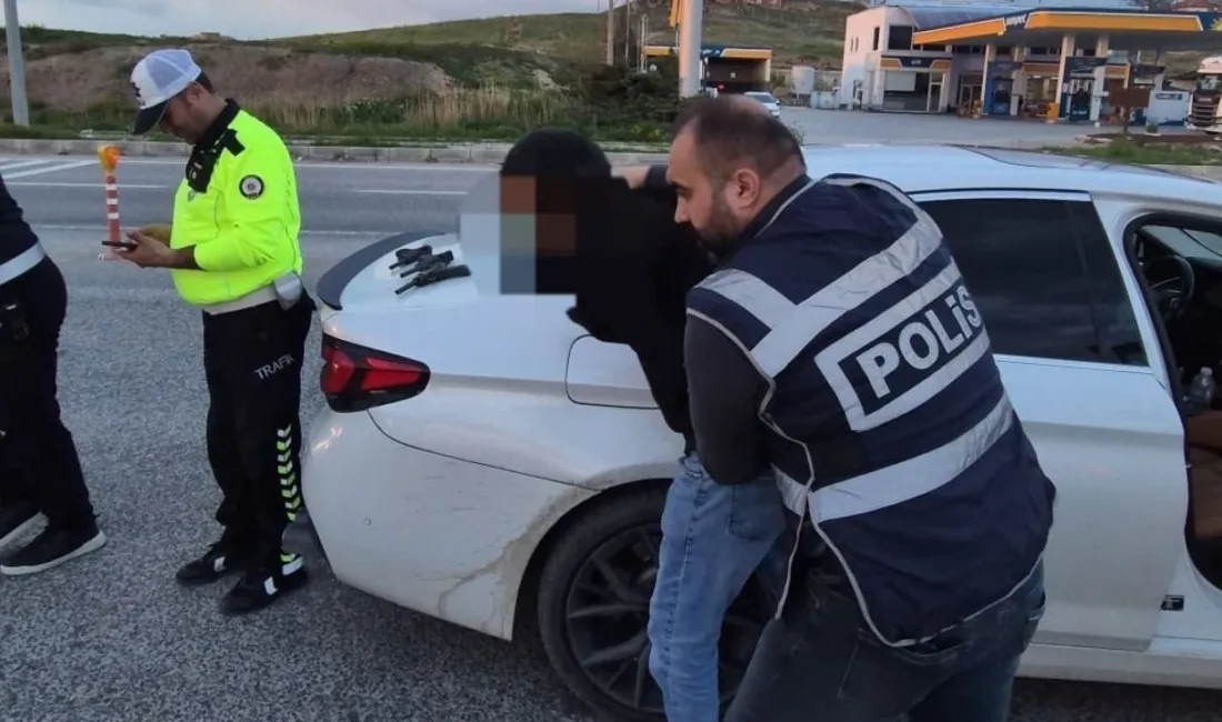 Yozgat’ın Yerköy ilçesinde durdurulan bir otomobilde, Alman Nazi subaylarına ait