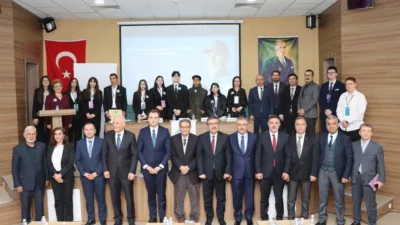 Yerköy'de düzenlenen Mustafa Kutlu paneline yoğun katılım sağlandı.