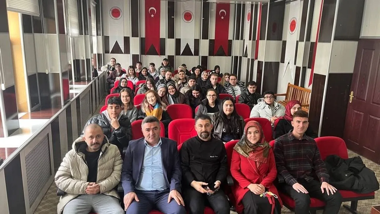 Yozgat Bozok Üniversitesi Meslek Yüksekokulu tarafından gerçekleştirilen Sektör Günleri etkinliği,
