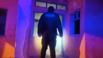 Yozgat'ın Şefaatli ilçesinde, Emniyet Müdürlüğü tarafından yapılan eş zamanlı uygulamada