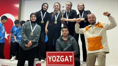 Yozgat'ın Çekerek ilçesini temsil eden U23 Kadın Rafting Takımı, Munzur'da