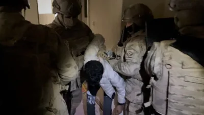 Yozgat İl Jandarma Komutanlığı, çeşitli suçlardan aranan toplam üç şahsı