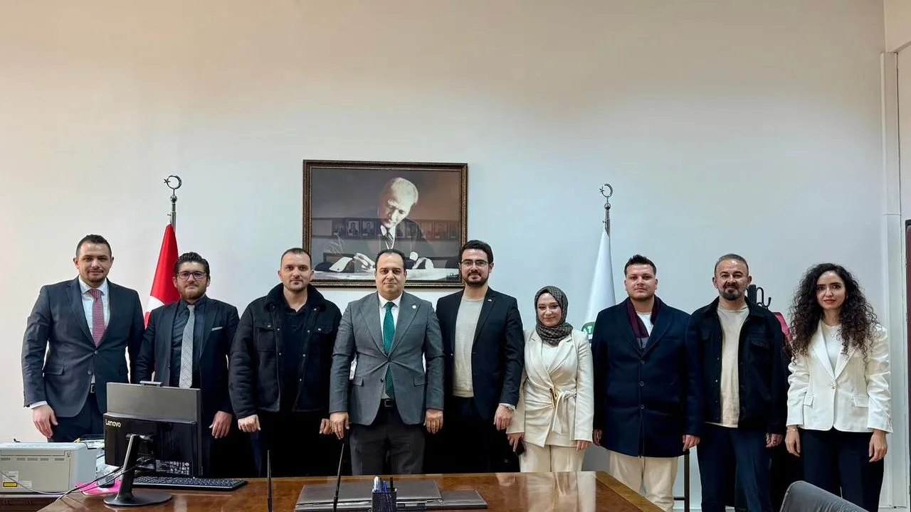 Yozgat’ta AK Parti teşkilatları, Avukatlar Günü dolayısıyla hukuk camiasını ziyaret