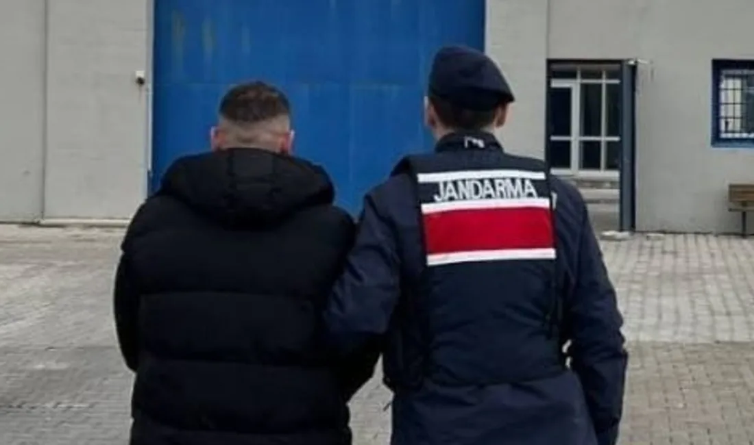 Yozgat İl Jandarma Komutanlığı ekipleri, Sorgun'da yol kontrolü sırasında hakkında