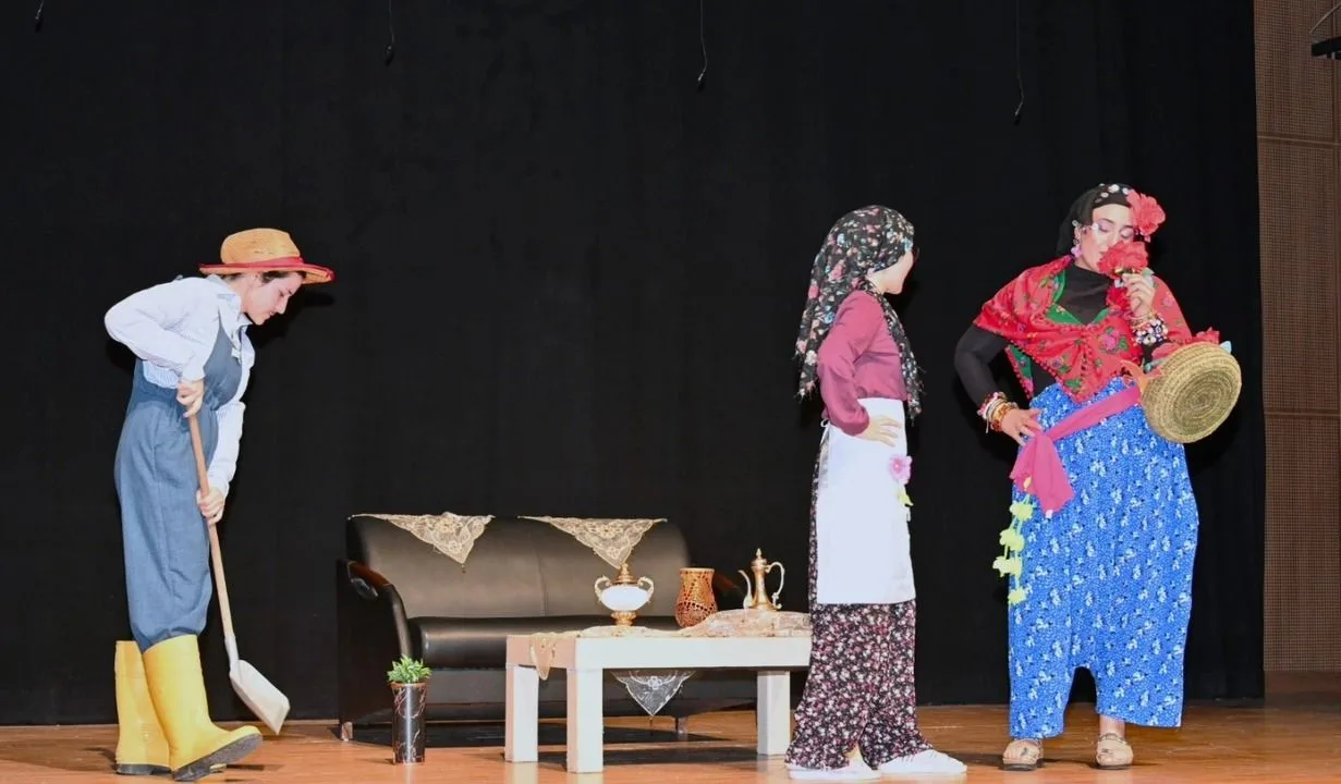 Yozgat Tiyatro Festivali kapsamında sahnelenen "Kaybolan Elmas" adlı oyun, izleyicilerden