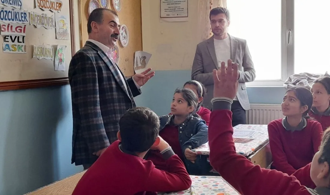 Yozgat'ın Akdağmadeni ilçesinde, öğrenciler bilimle tanışma fırsatı buldu.