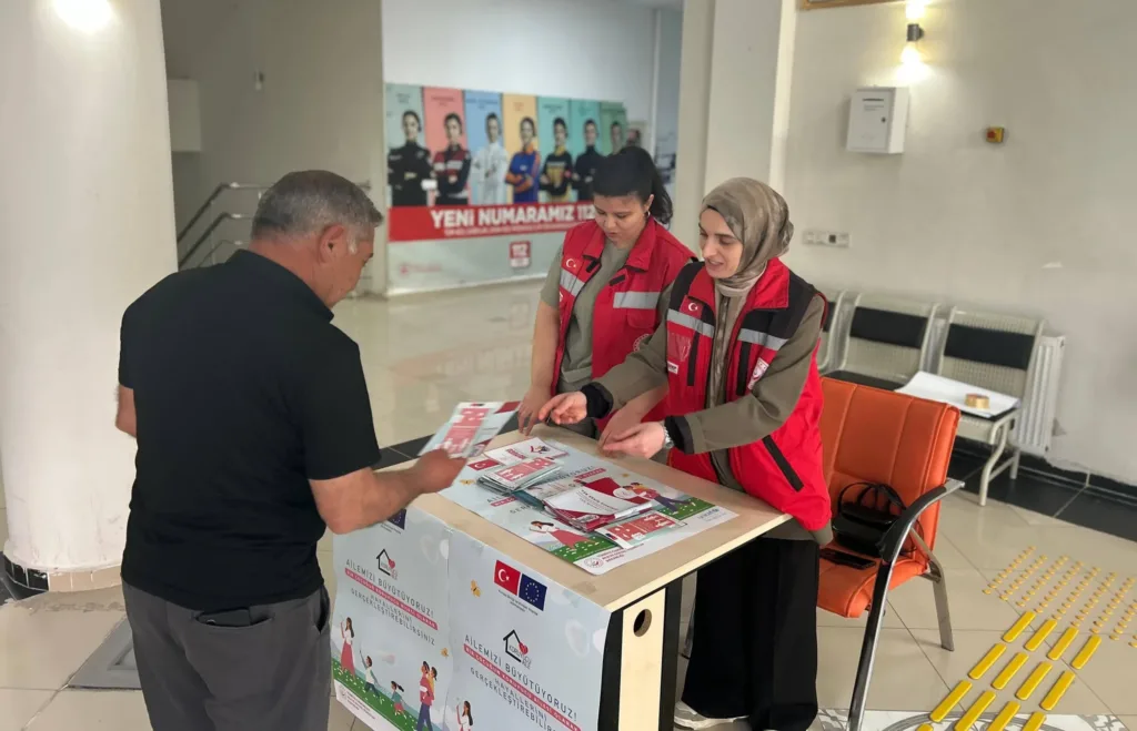 Yerköy’de Sosyal Hizmetlerden Farkındalık Hamlesi: Genç Çiftlere Destek ve Koruyucu Aile Sistemi Anlatıldı