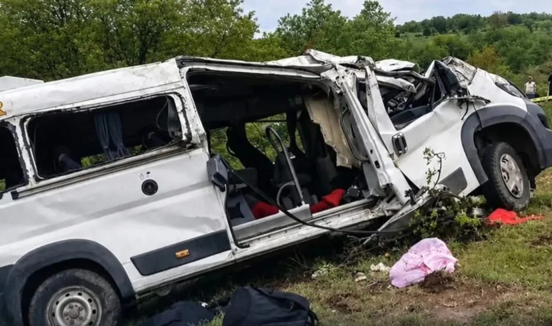 Meydana gelen öğrenci servisi kazasında 2 öğrenci ve şoför hayatını