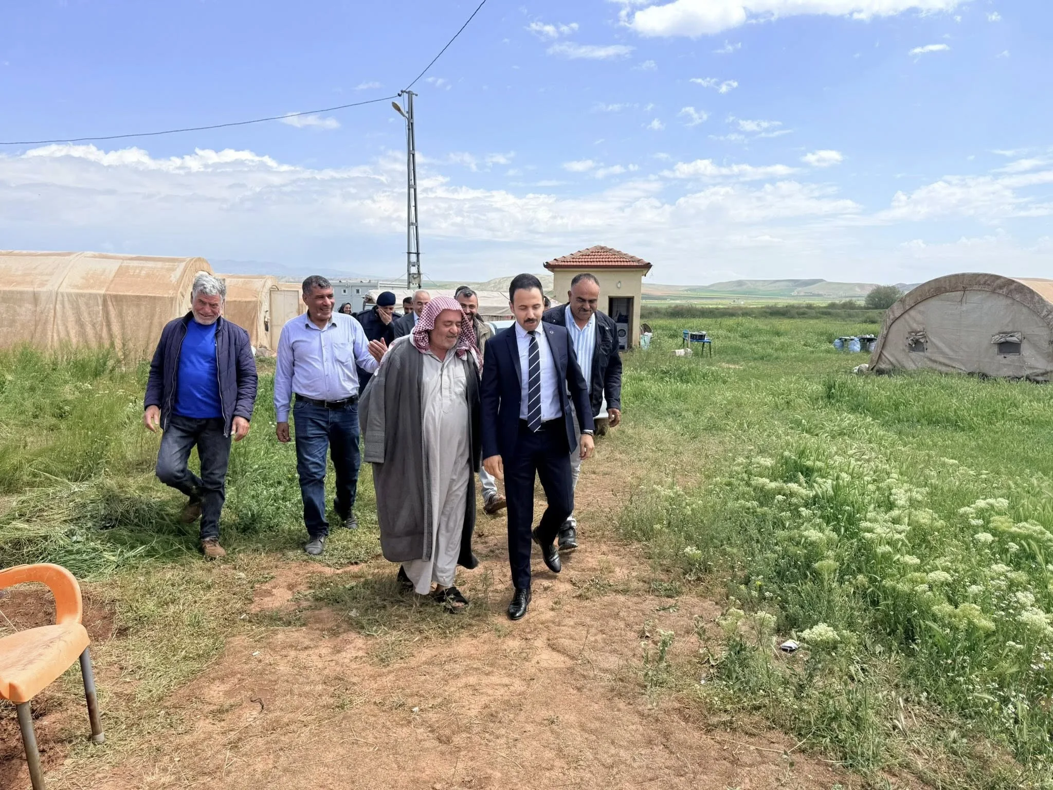 Çiçekdağı Kaymakamı Durdu Yavuz Öğüt, Gölcük köyünde mevsimlik tarım işçilerini