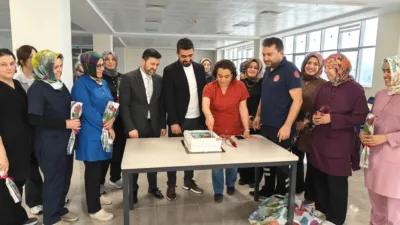 Yerköy Devlet Hastanesi’nde Hemşireler Haftası kapsamında düzenlenen etkinlikte, fedakârca görev