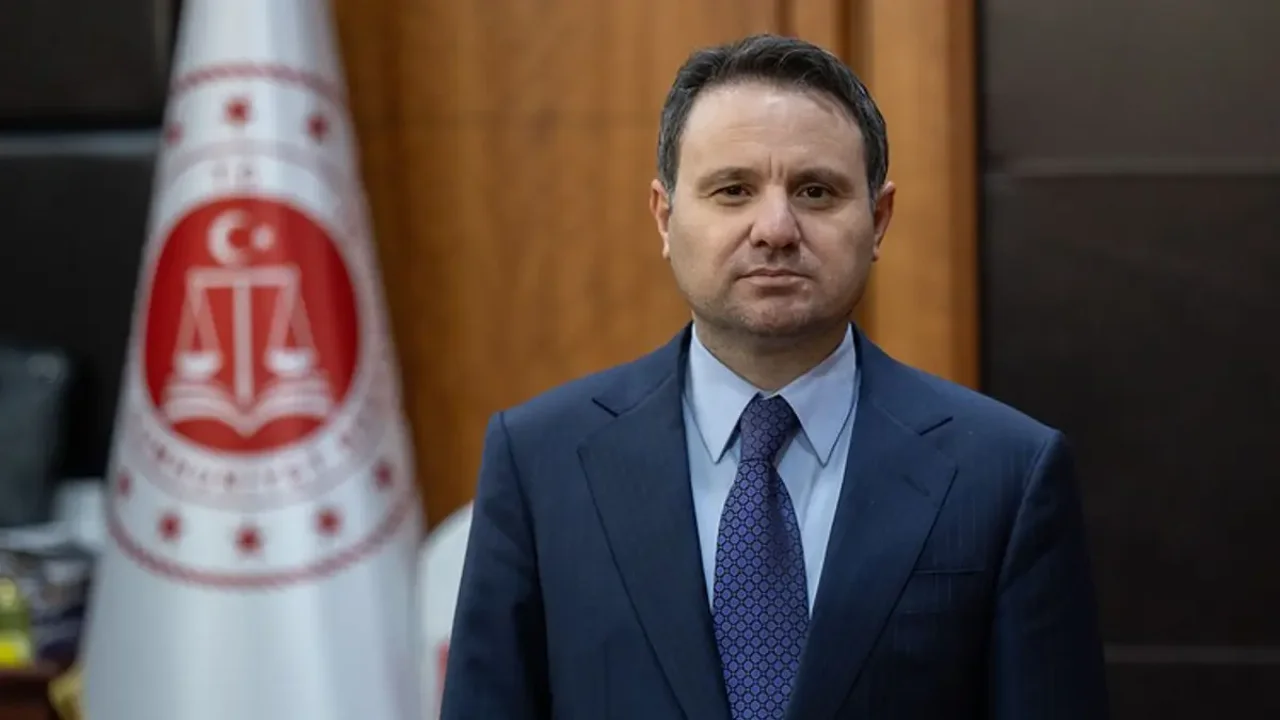 Adalet Bakanı Akın Gürlek, Afyonkarahisar, Antalya ve Sivas'ta yeni Ağır