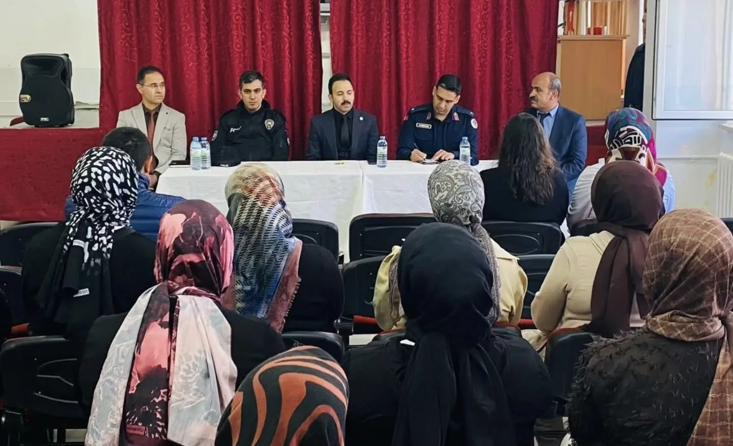 Çiçekdağı ilçesinde, öğrencilerin güvenli bir eğitim ortamında öğrenim görmeleri amacıyla