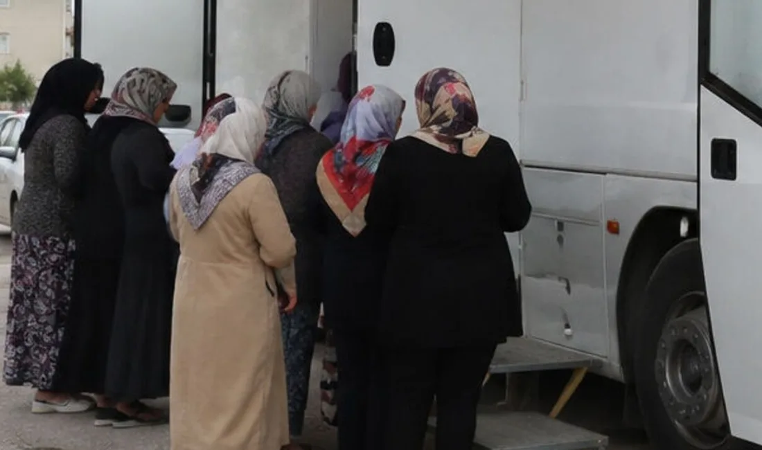 Çiçekdağı İlçesi’nde, gezici kanser tarama aracı ile vatandaşlar, belirlenen tarihlerde