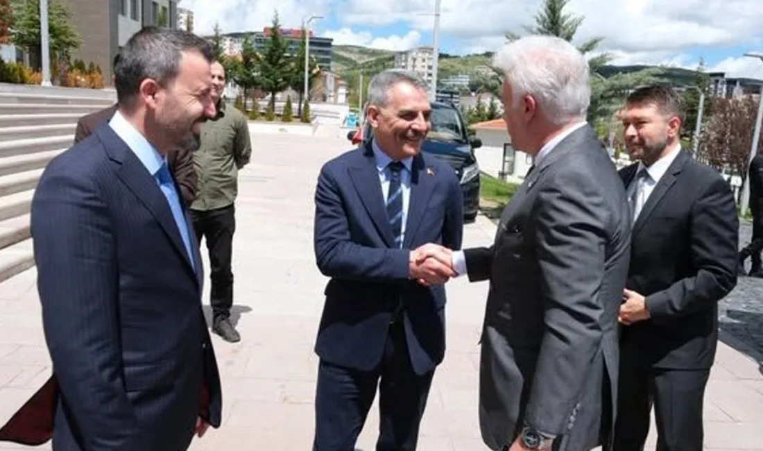 Devlet Tiyatroları Genel Müdürü Tamer Karadağlı, Yozgat'ta çeşitli kültürel faaliyetler