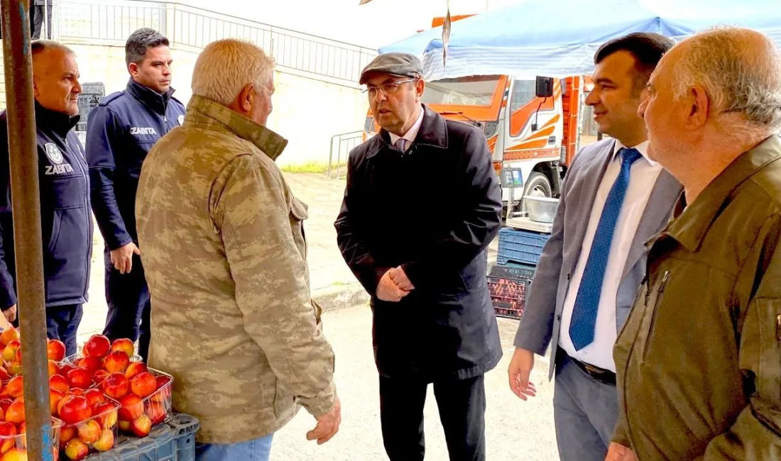 Kırşehir’in Kaman İlçesi’nde esnaf ve vatandaşlarla bir araya gelen Başkan