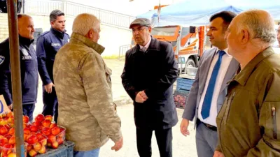 Kırşehir’in Kaman İlçesi’nde esnaf ve vatandaşlarla bir araya gelen Başkan