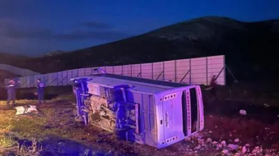 Kaza, Malatya-Kayseri kara yolunda meydana geldi; 25 kişi yaralandı, 3'ünün