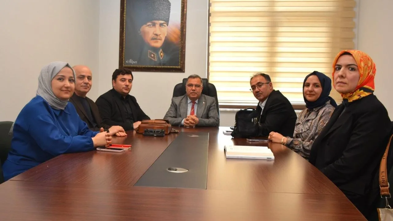 Nefes Projesi kapsamında kurulan Nefes Okuma Kulübü üyesi öğretmenler, Yozgat
