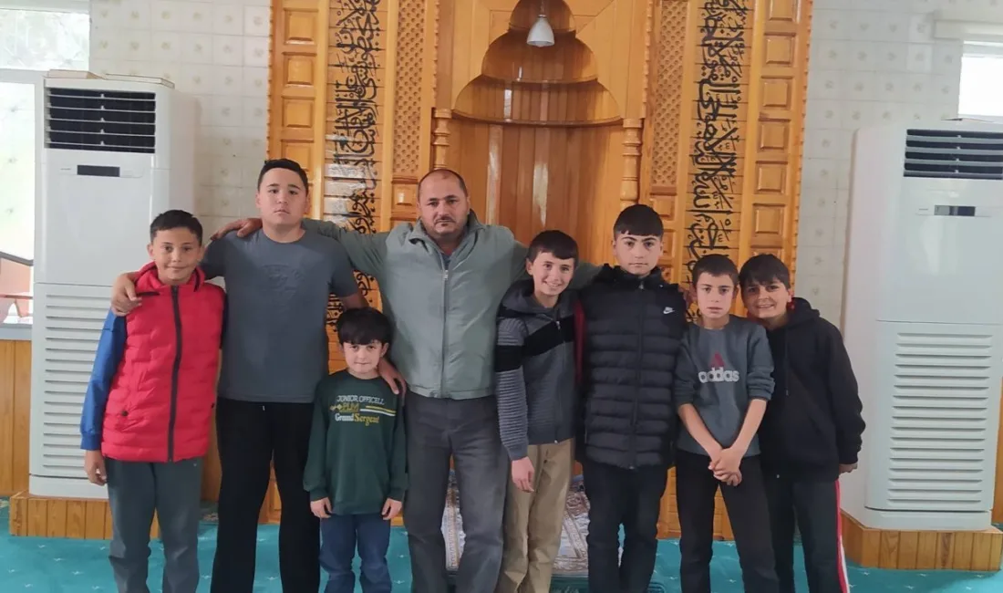 Yerköy İlçe Müftülüğü Gençlik Koordinatörlüğü, Nadir Camii'nde gençlerle bir araya