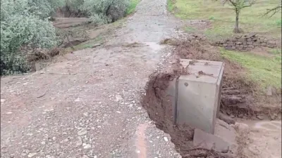 Yozgat'ta akşam saatlerinde meydana gelen sağanak yağış, Yerköy ilçesinde yolların