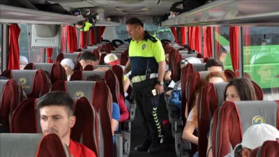 Yozgat Valiliği, otobüslerde emniyet kemeri kullanımının önemine dikkat çekerek, yolcuları