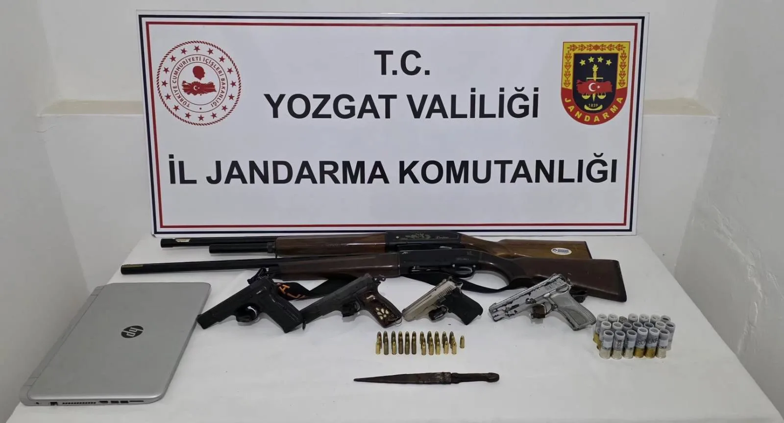 Yozgat Jandarma Komutanlığı, silah ticareti yaptığı tespit edilen şahıslara yönelik