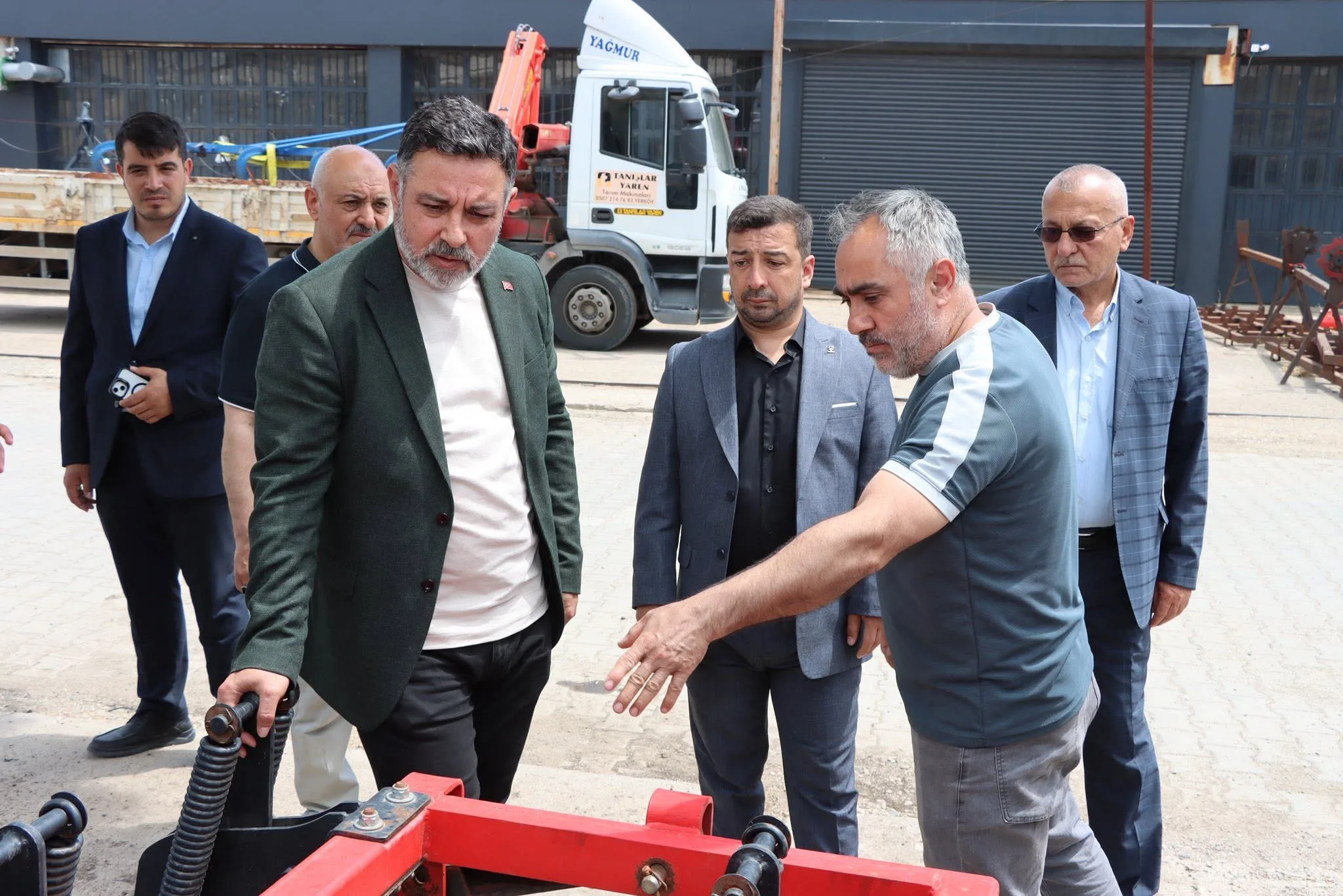 AK Parti Teşkilatı ve Başkan Fatih Arslan Esnafla Buluştu