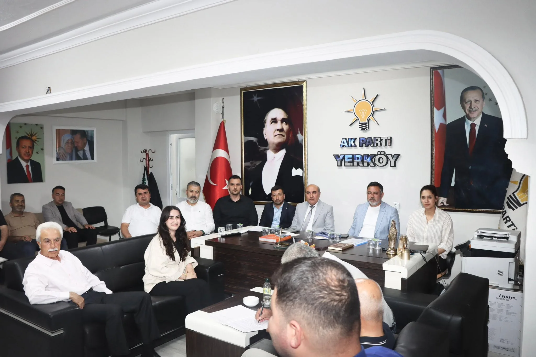 AK Parti Yerköy İlçe Danışma Meclisi Toplantısı Gerçekleştirildi AK Parti Yerköy İlçe Danışma Meclisi Toplantısı Gerçekleştirildi