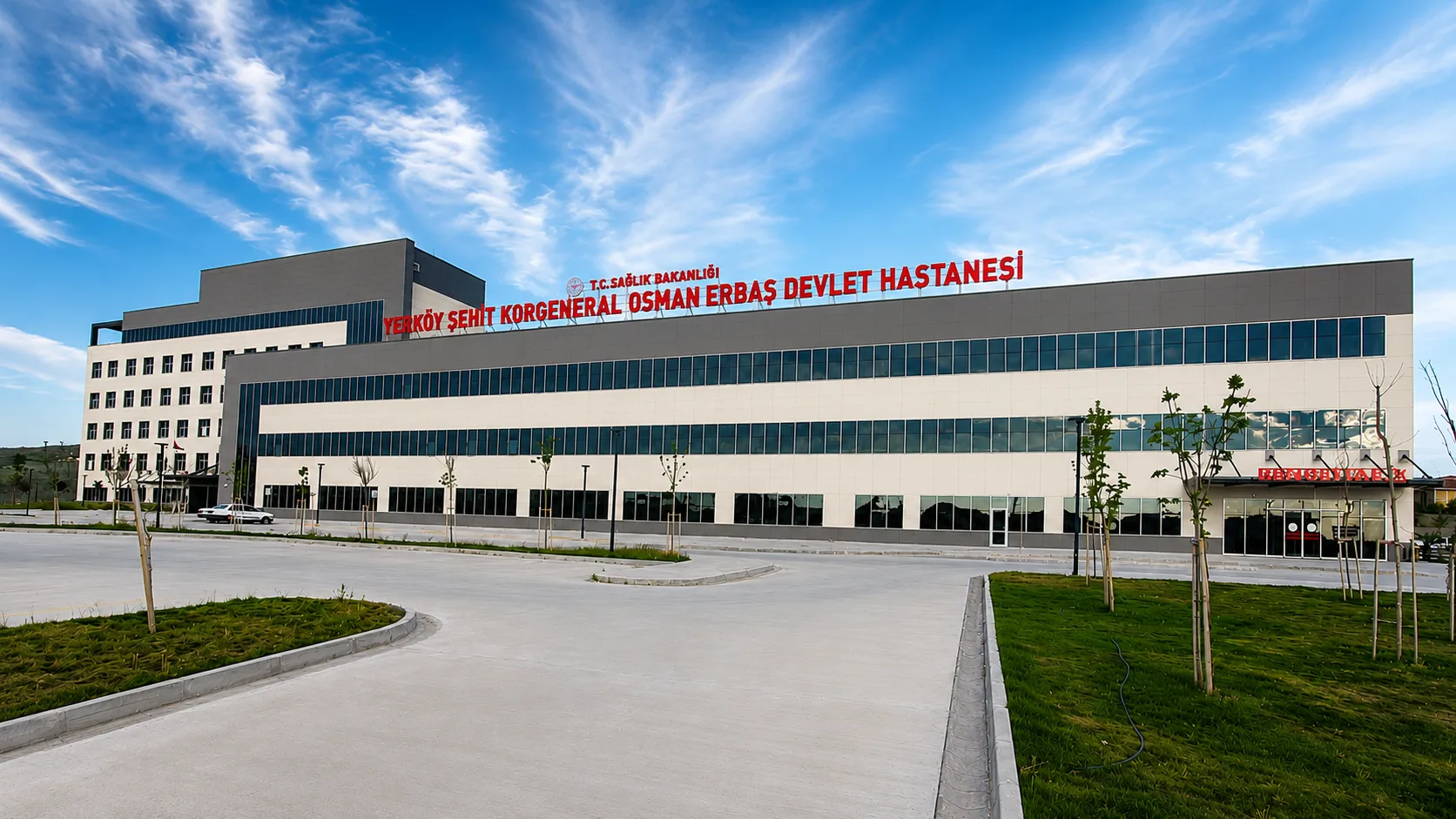 Yerköy Devlet Hastanesi, 14 farklı branşta sunduğu poliklinik hizmetleriyle vatandaşların