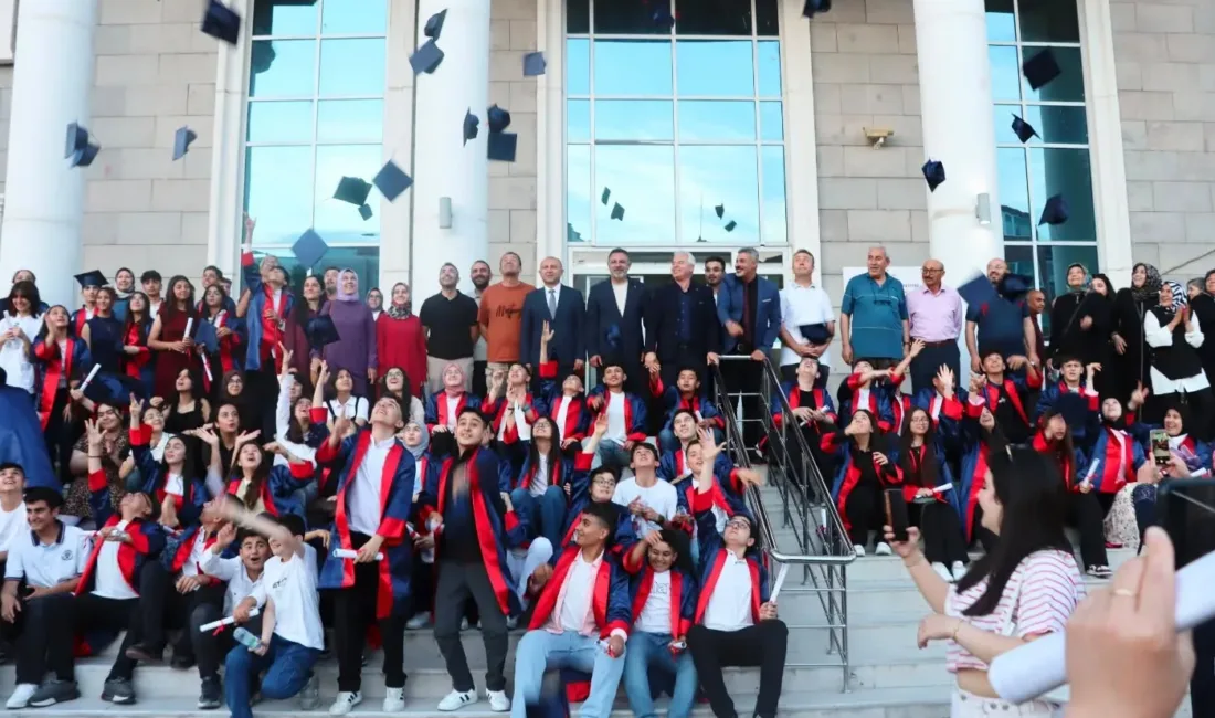 Yerköy Atatürk İmam Hatip Ortaokulu tarafından düzenlenen Şiir Dinletisi ve
