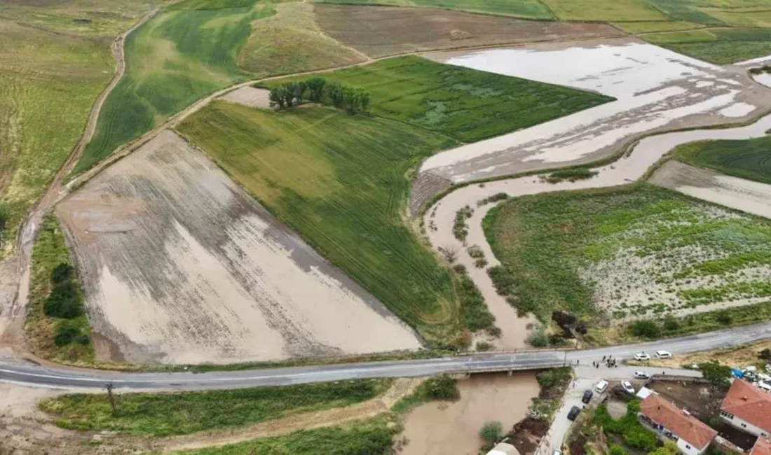 Yozgat'ın Yerköy ve Şefaatli ilçelerinde etkili olan dolu ve sağanak