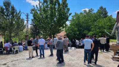 Yozgat'ın Sorgun ilçesine bağlı Aşağıkarakaya köyünde düzenlenen aşure etkinliğine 300'den