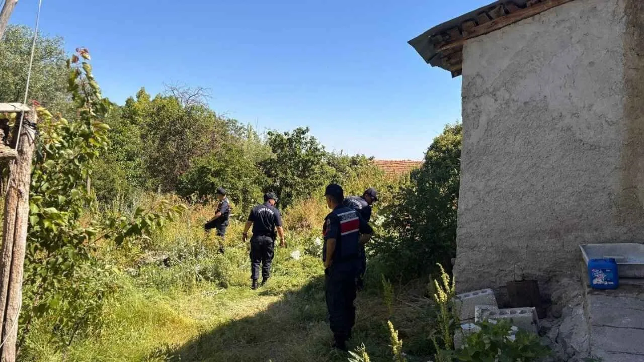 Yozgat İl Jandarma Komutanlığı, Yerköy ilçesindeki 83 yaşındaki Fethiye Mertcan'ı